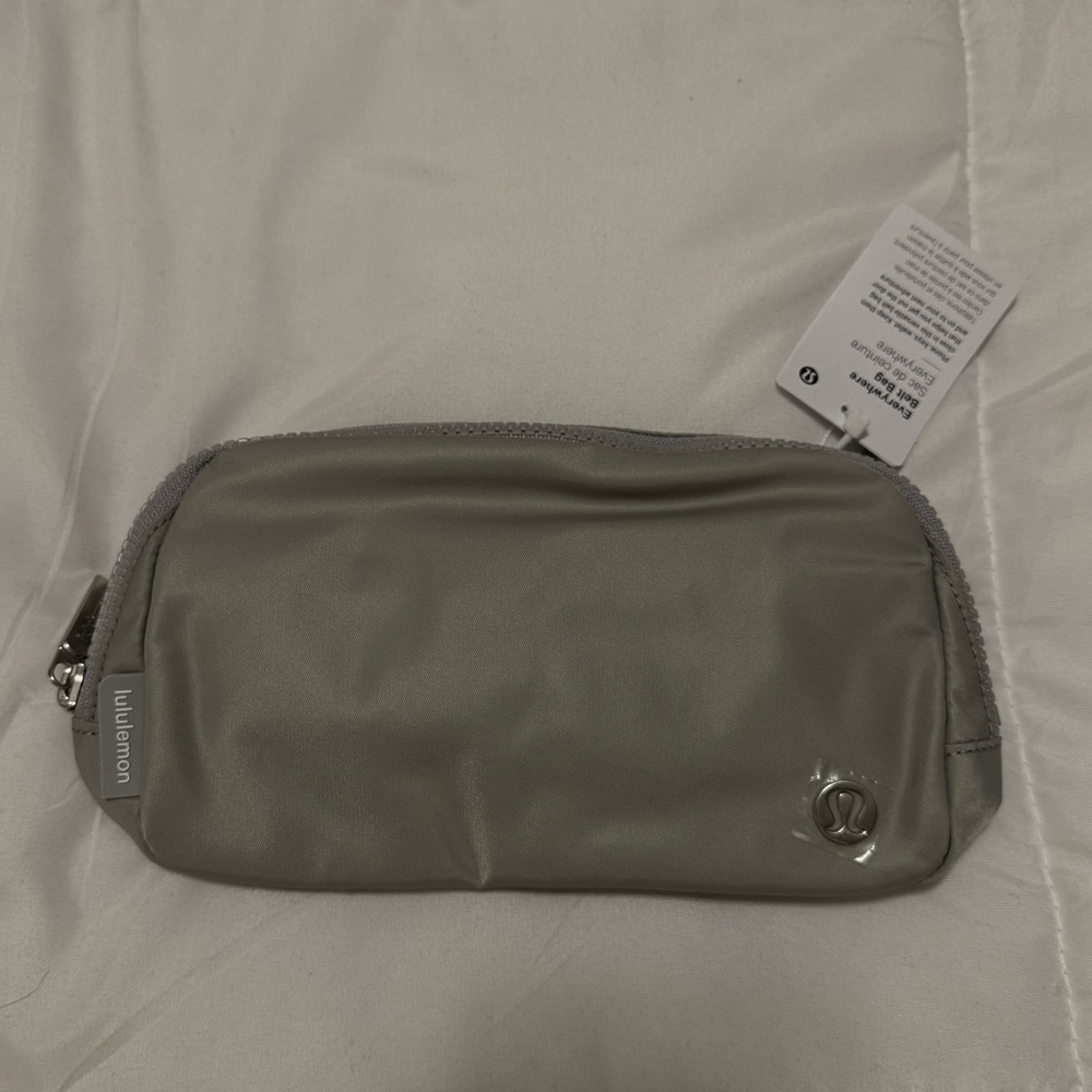 Lululemon Everywhere Belt
